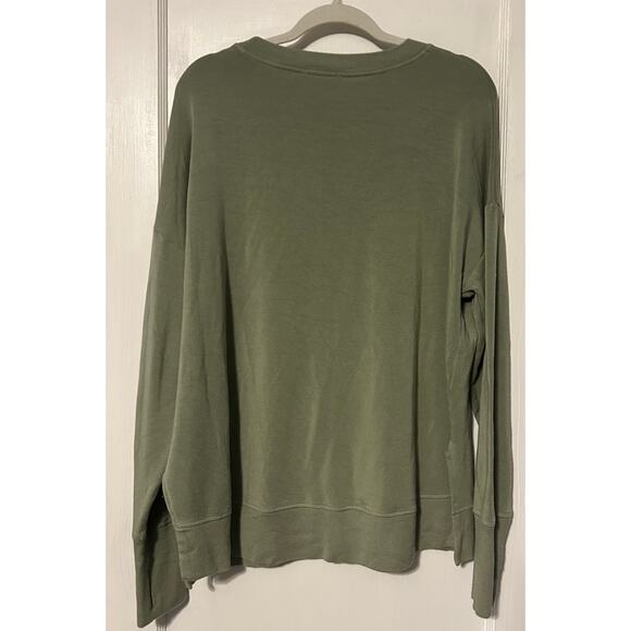 Athleta women’s oversized crewneck sweatshirt olive green size XL - Picture 2 of 3